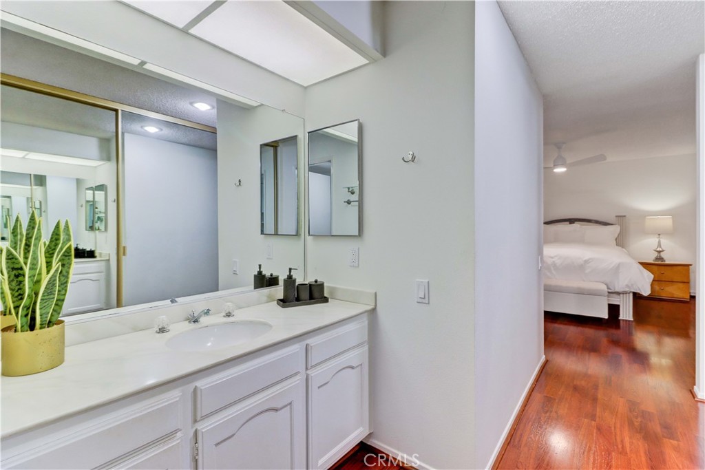 MLS #OC25251355 image #28