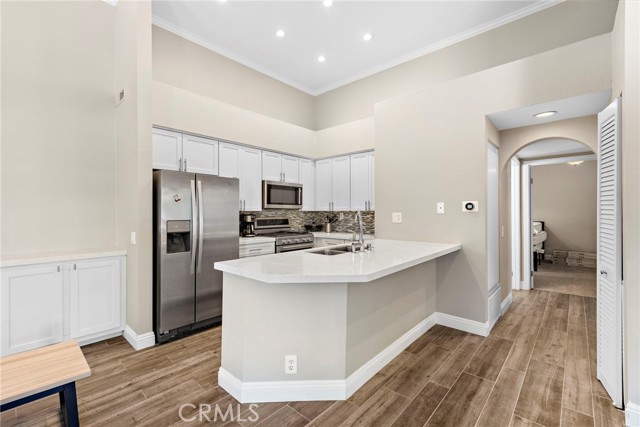 MLS #OC25251389 image #6