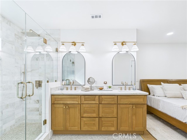 MLS #OC25251397 image #16