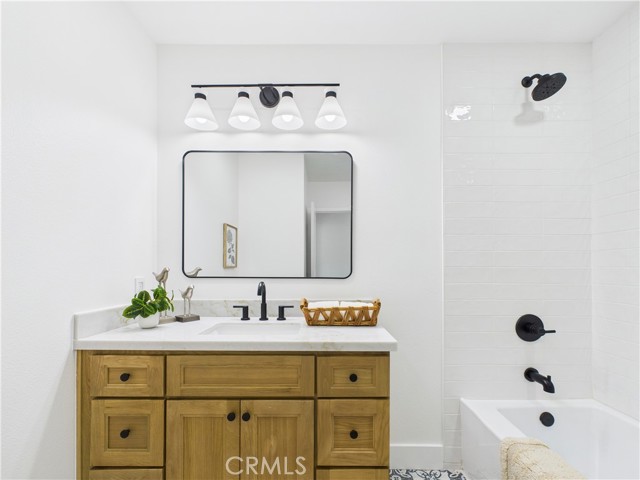 MLS #OC25251397 image #21