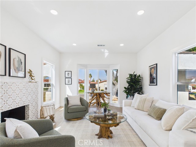 MLS #OC25251397 image #5