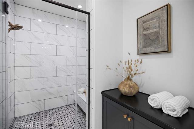 MLS #OC25251413 image #32