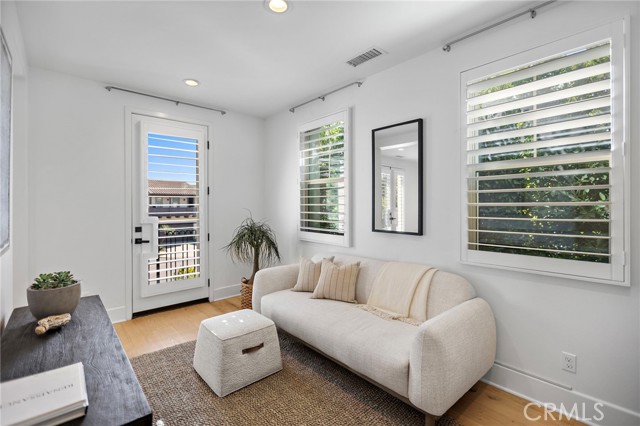 MLS #OC25251413 image #38