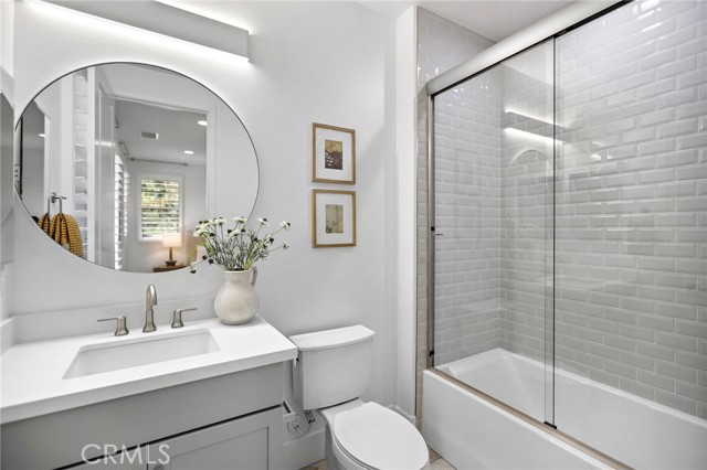 MLS #OC25251413 image #39