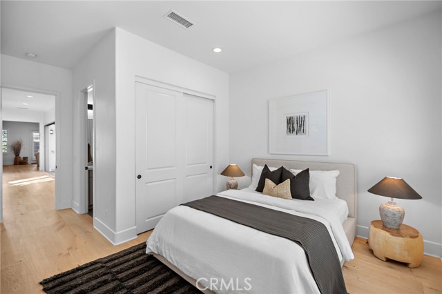 MLS #OC25251413 image #42