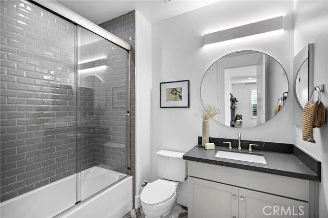 MLS #OC25251413 image #43