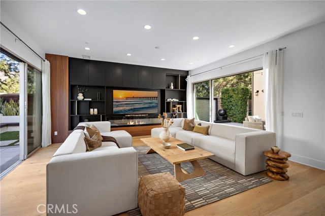 MLS #OC25251413 image #6