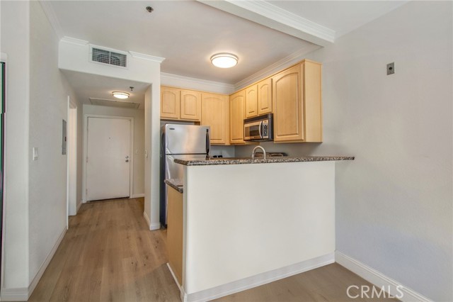 MLS #OC25251457 image #9