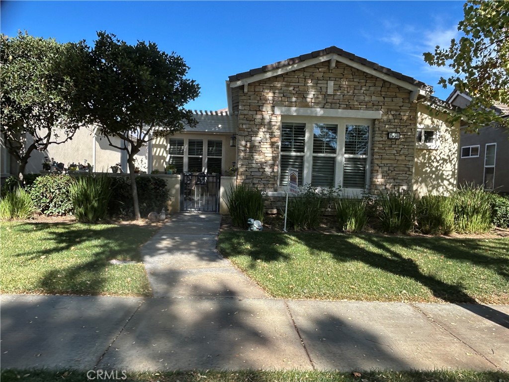 MLS #OC25251510 image #0