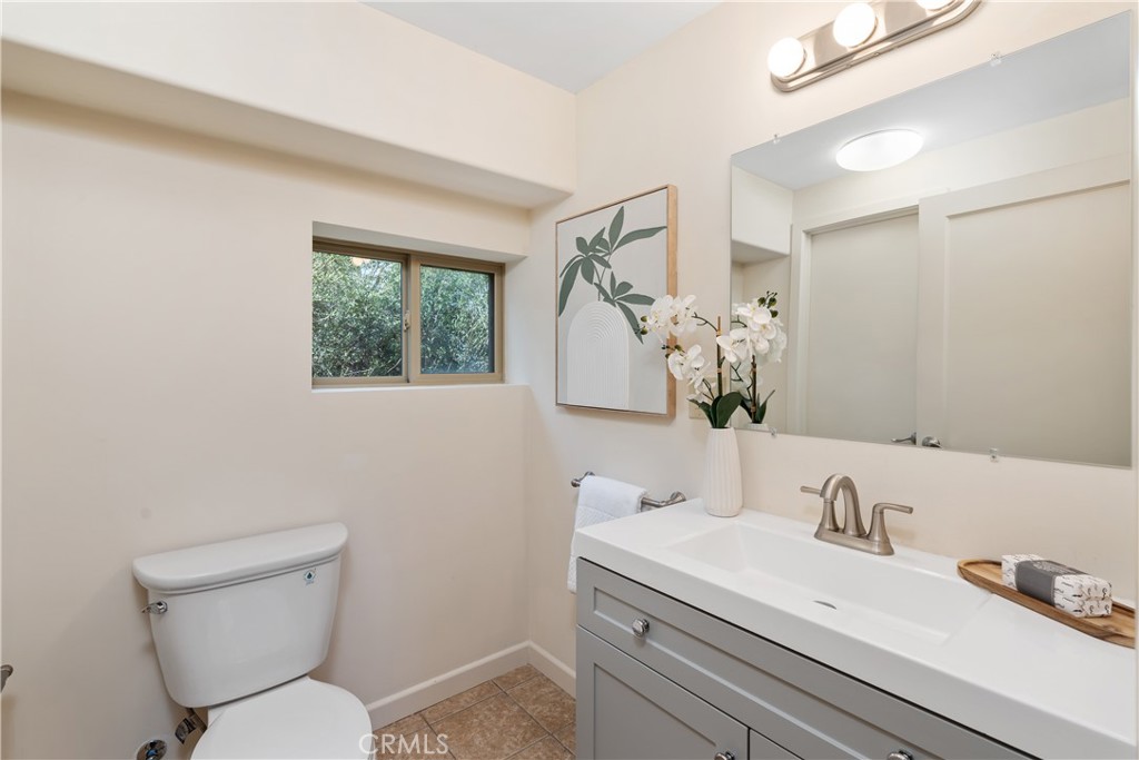 MLS #OC25251511 image #21