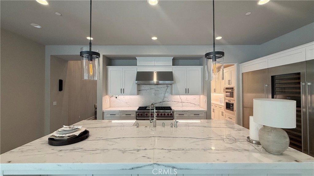 MLS #OC25251611 image #1