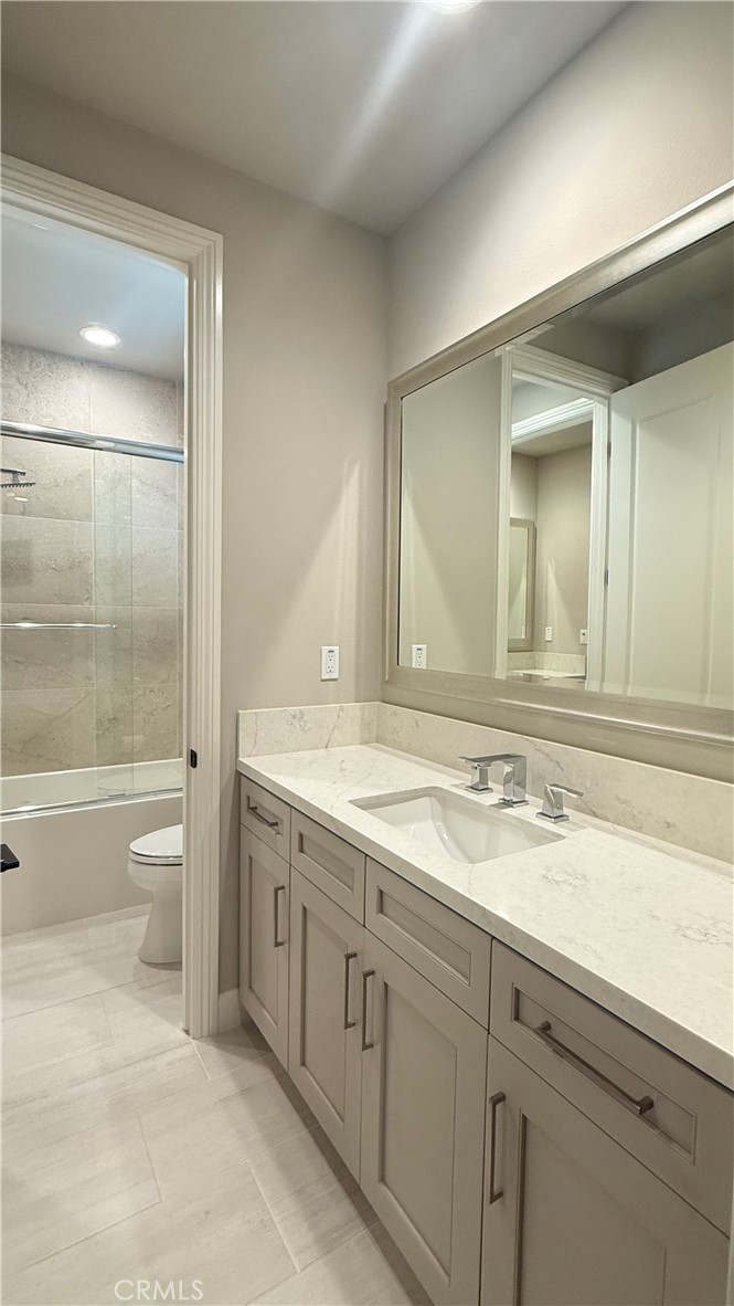 MLS #OC25251611 image #14