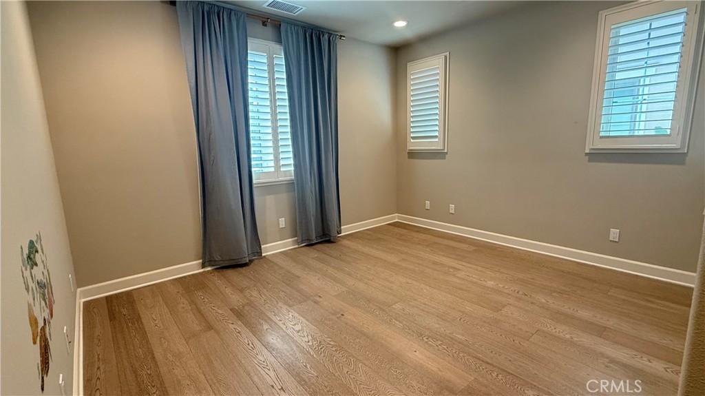 MLS #OC25251611 image #16