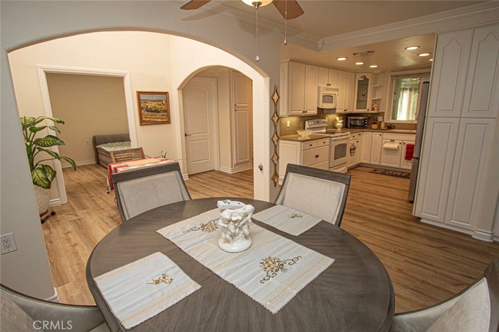 MLS #OC25251618 image #10