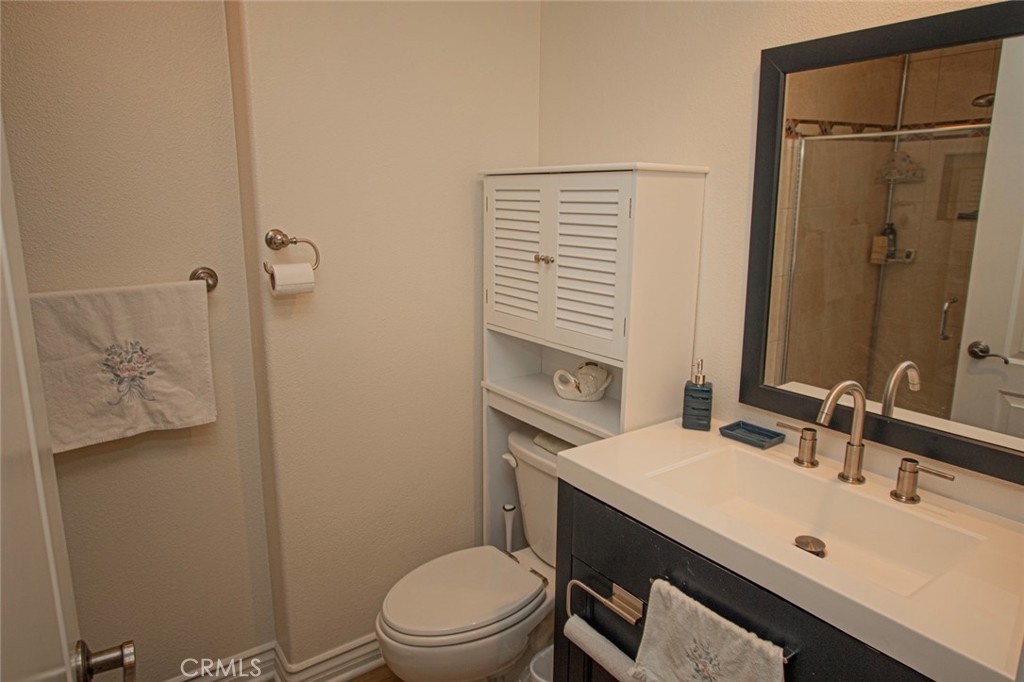 MLS #OC25251618 image #18