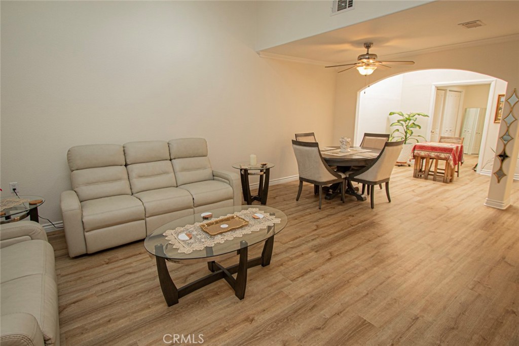 MLS #OC25251618 image #5