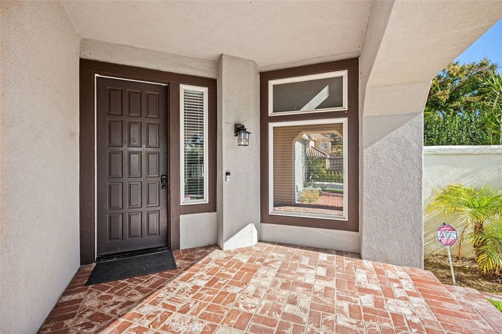 MLS #OC25251654 image #3