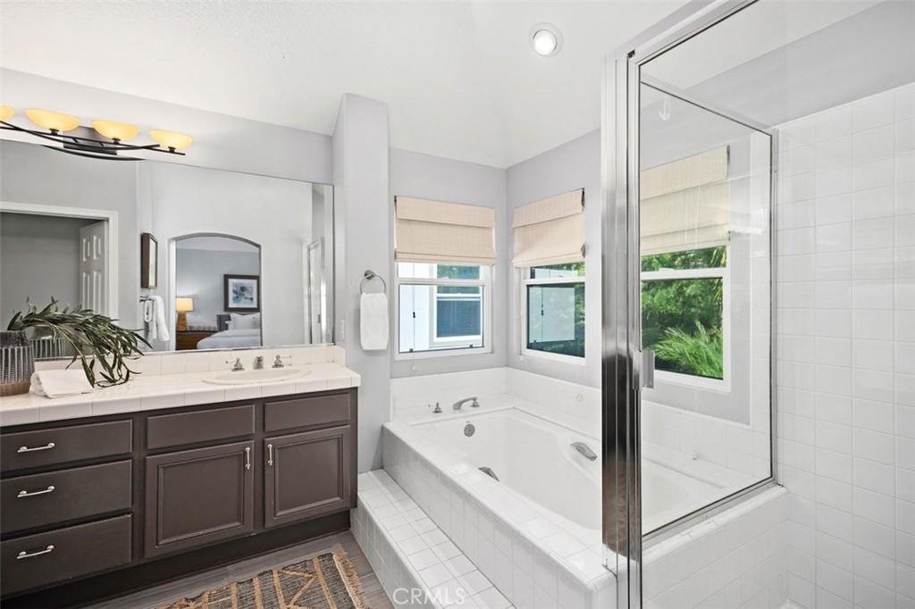 MLS #OC25251654 image #31