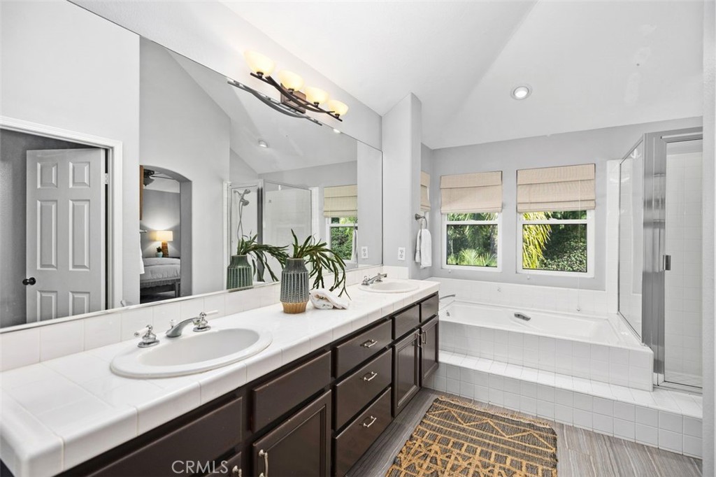 MLS #OC25251654 image #32