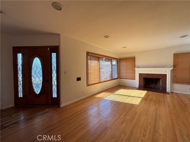 MLS #OC25251658 image #2