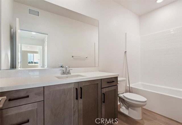 MLS #OC25251668 image #13