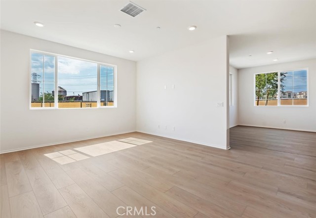 MLS #OC25251668 image #8