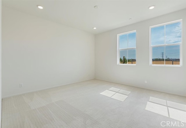 MLS #OC25251668 image #9