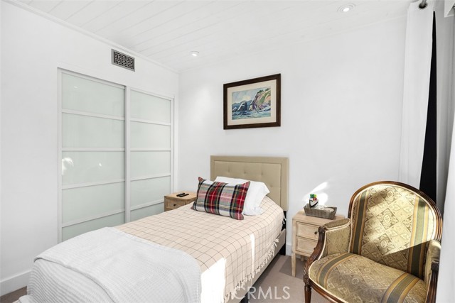 MLS #OC25251671 image #21