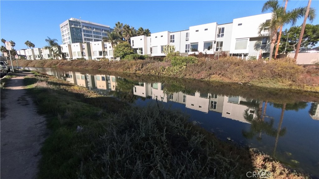 MLS #OC25251755 image #40