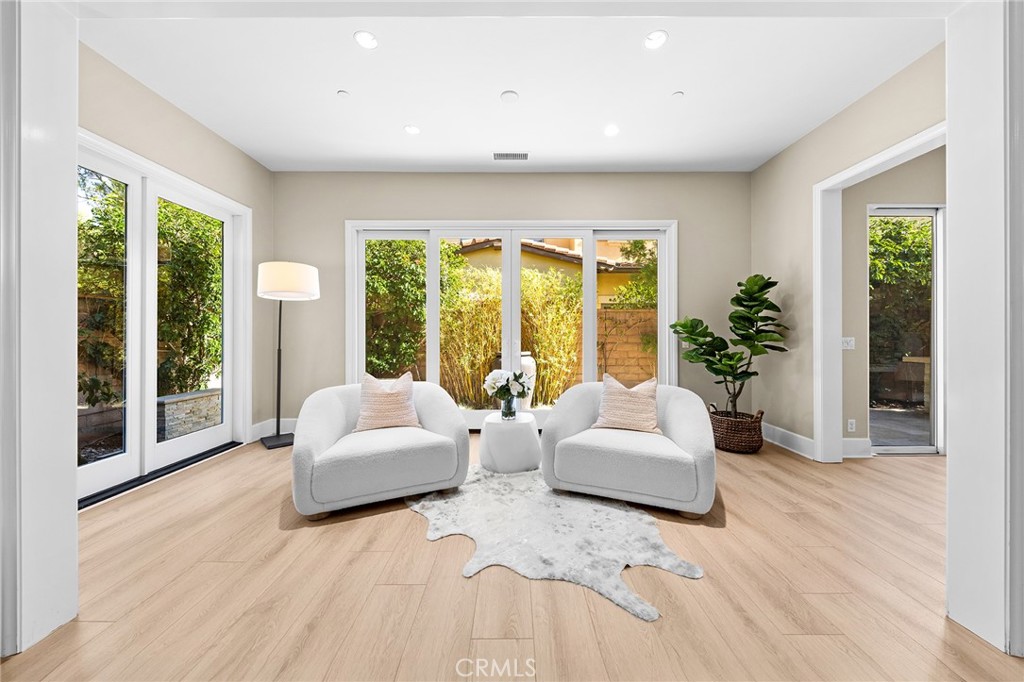 MLS #OC25251757 image #11