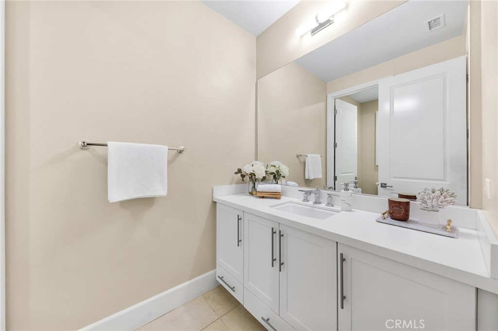 MLS #OC25251757 image #27