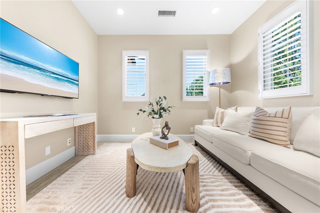 MLS #OC25251757 image #34