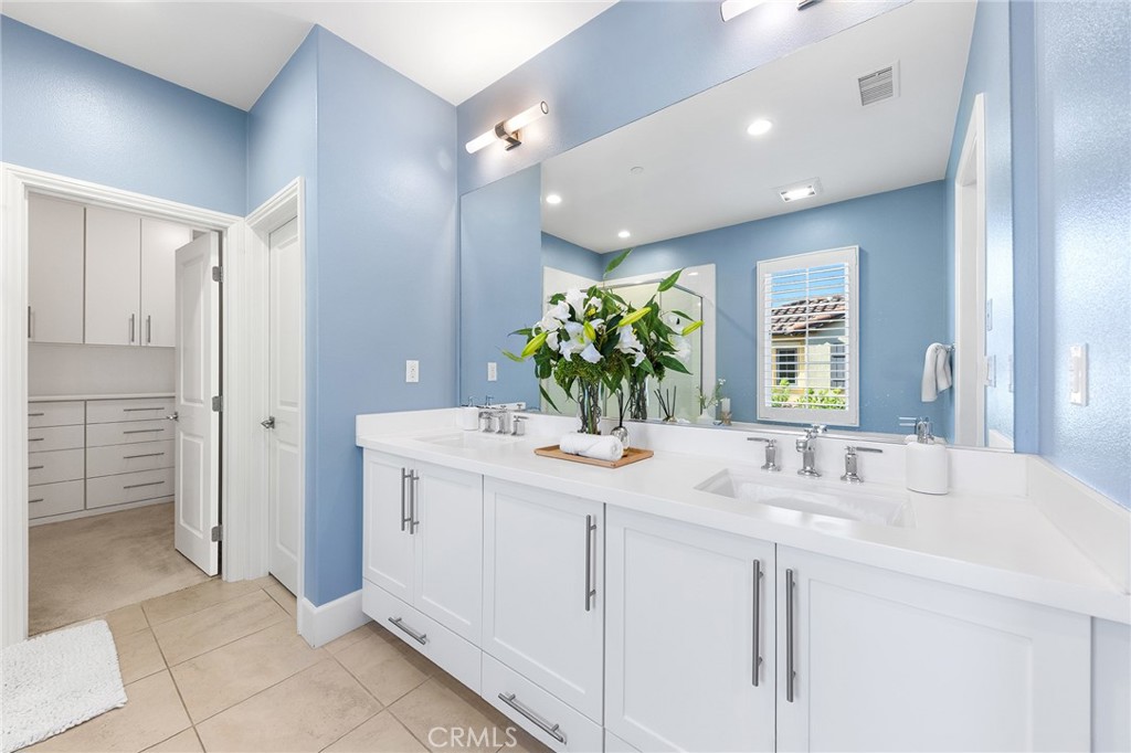 MLS #OC25251757 image #42