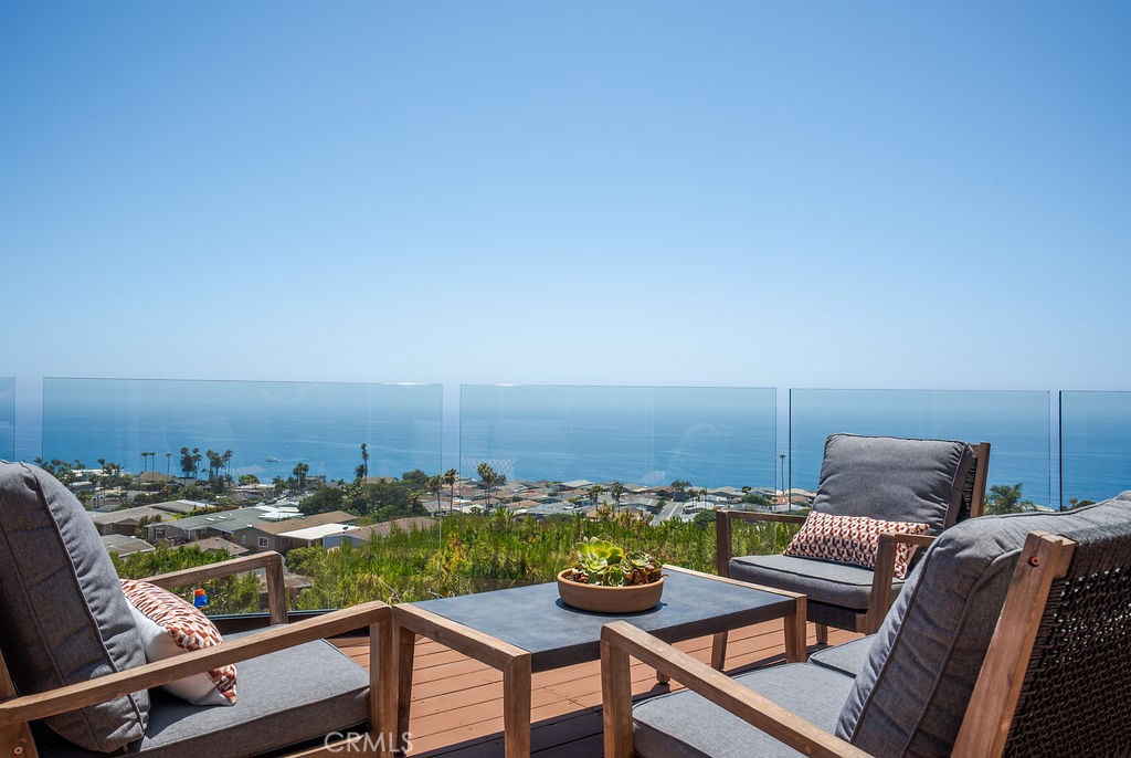 MLS #OC25251779 image #1