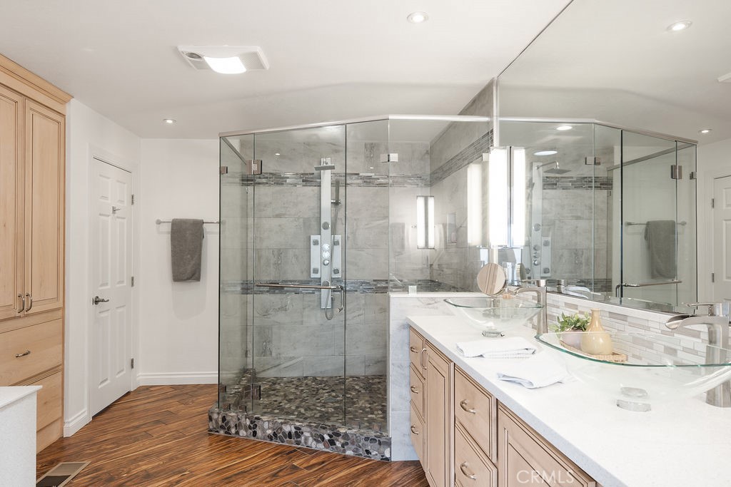 MLS #OC25251779 image #27