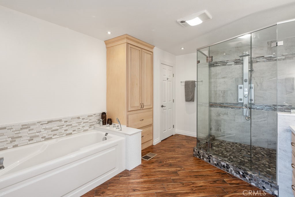 MLS #OC25251779 image #30