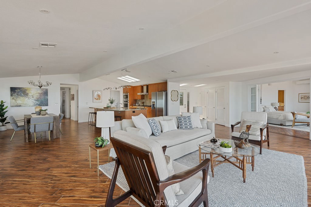 MLS #OC25251779 image #8