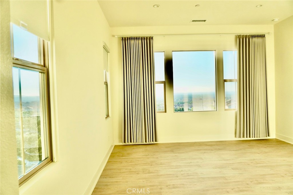 MLS #OC25251799 image #12