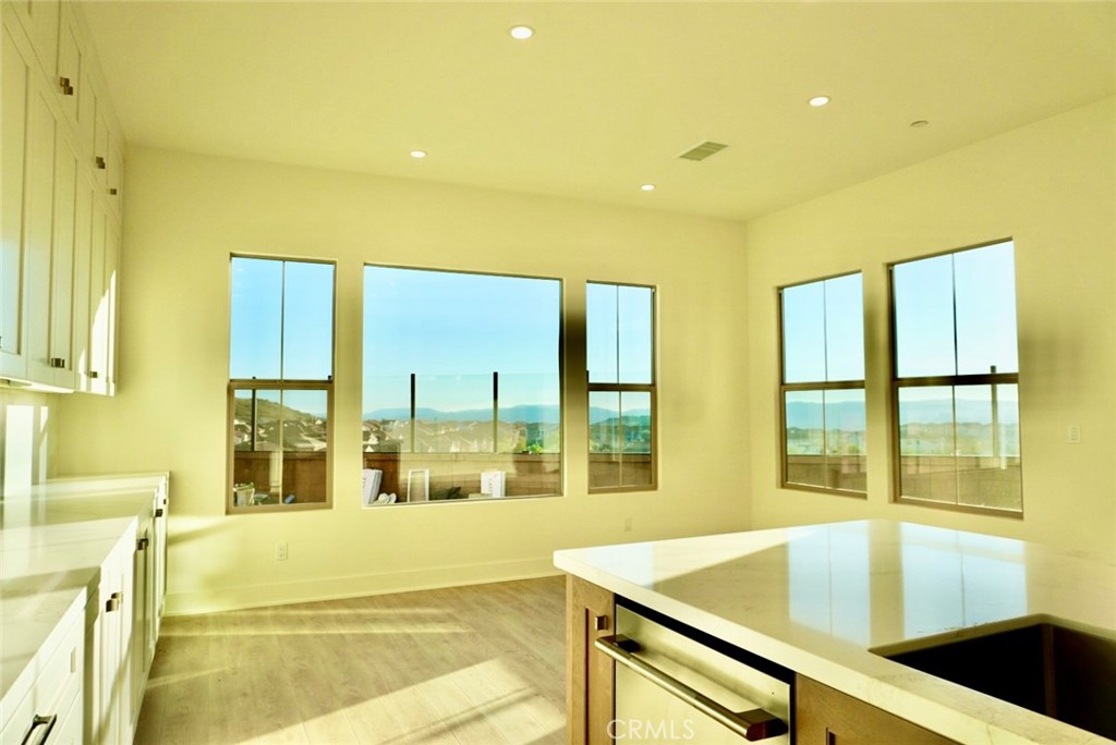 MLS #OC25251799 image #3