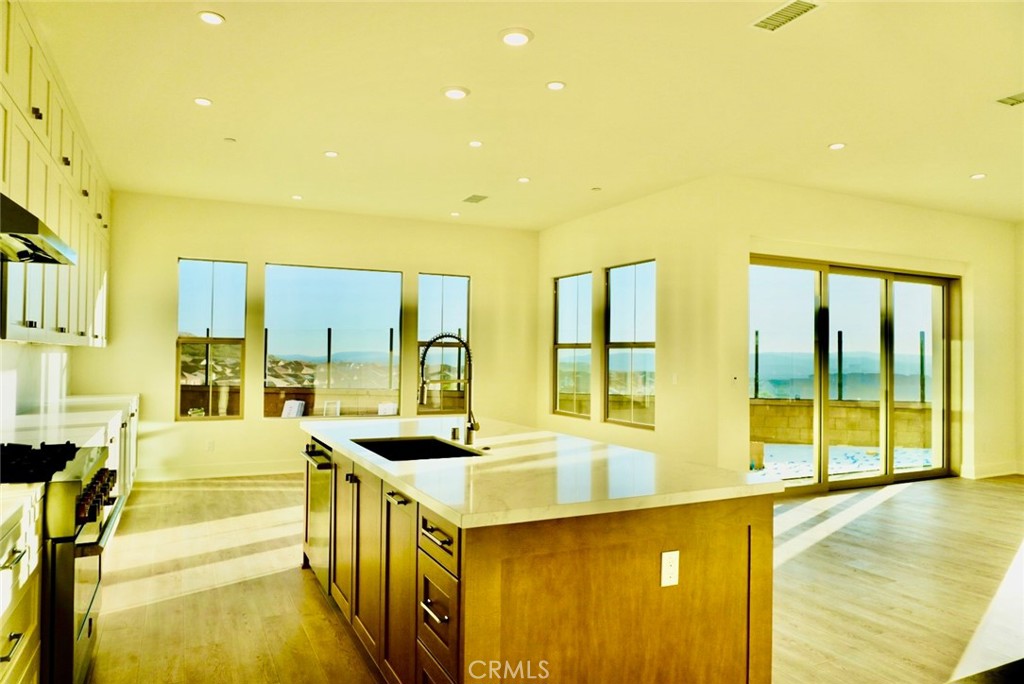 MLS #OC25251799 image #4