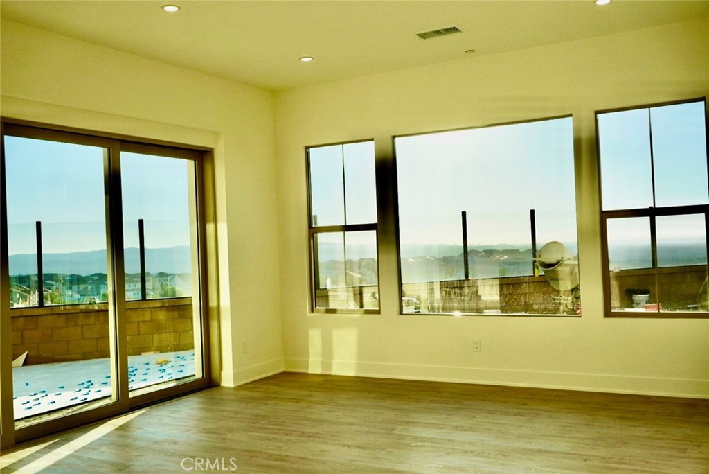 MLS #OC25251799 image #7