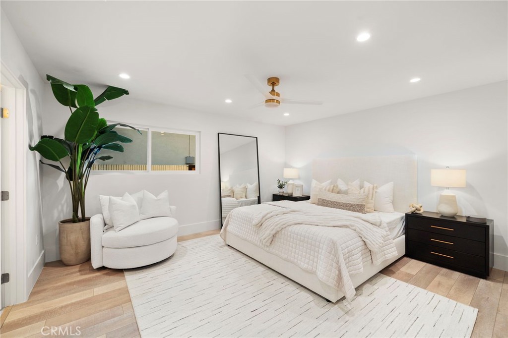 MLS #OC25251837 image #12