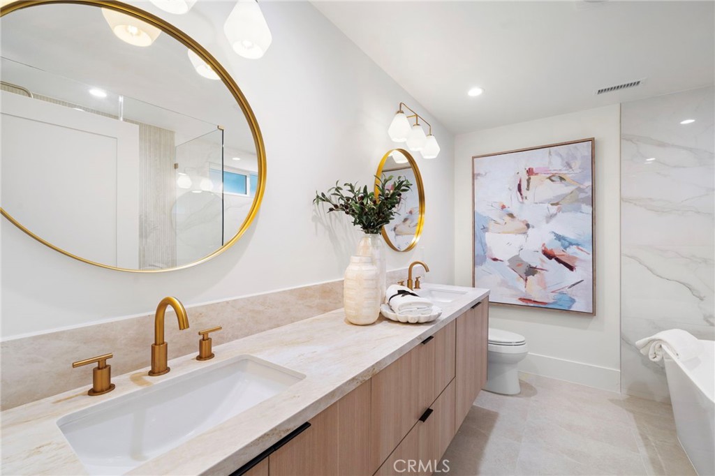 MLS #OC25251837 image #15