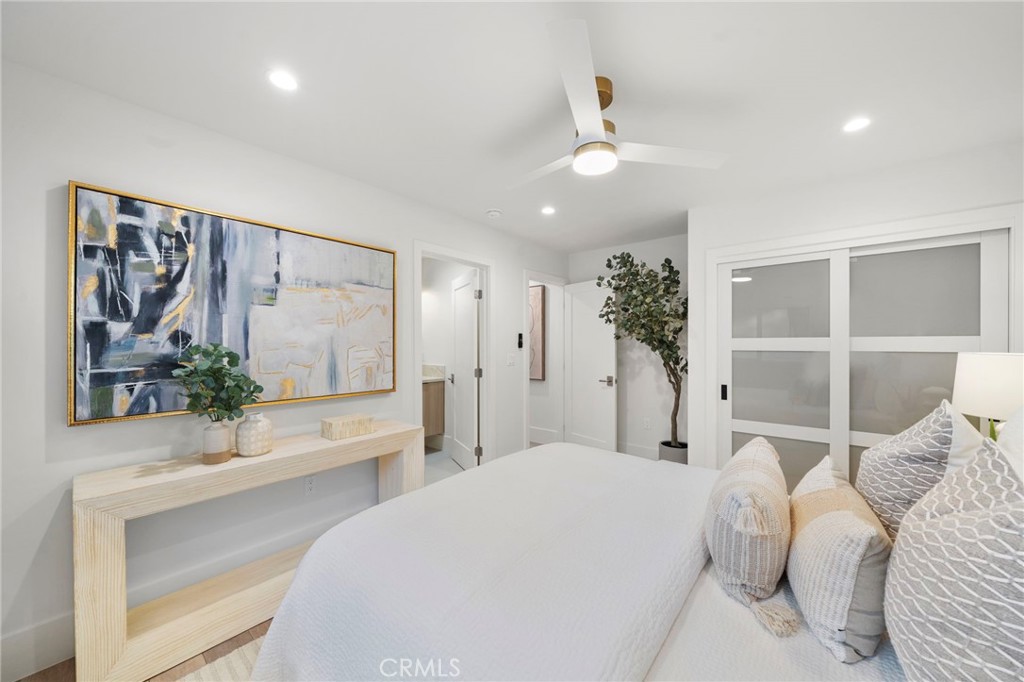 MLS #OC25251837 image #18