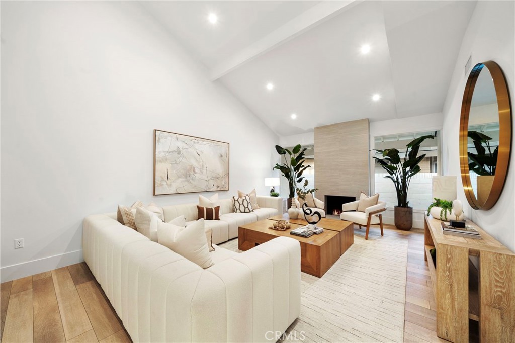 MLS #OC25251837 image #2