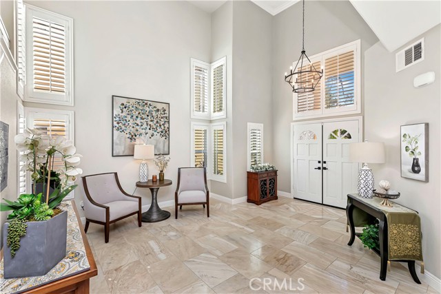 MLS #OC25251838 image #1