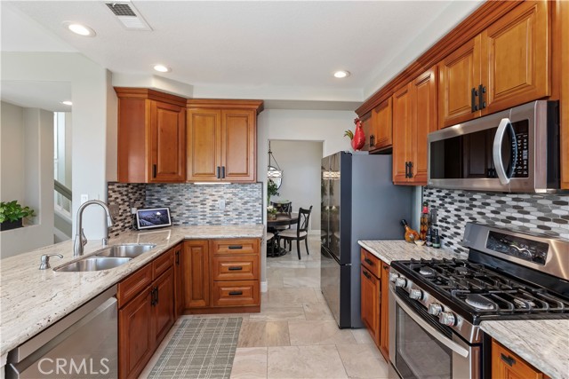 MLS #OC25251838 image #16