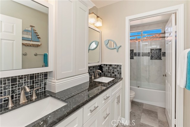 MLS #OC25251838 image #28