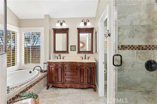 MLS #OC25251838 image #34