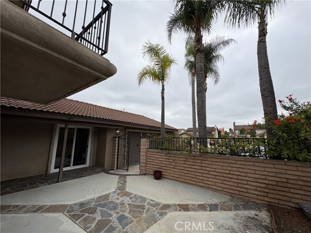 MLS #OC25251843 image #2